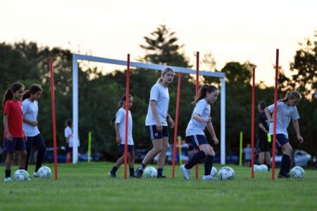 4 reasons schools should let students wear sports uniforms every day