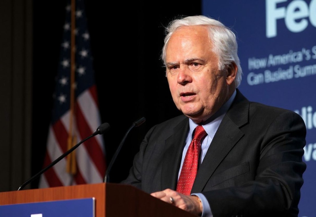 WASHINGTON, DC – MAY 22: Fedex Chairman, President and CEO Frederick Smith addresses the 2012 America’s Small Business Summit, hosted by U.S. Chamber of Commerce, May 22, 2012 in Washington, DC. Smith delivered remarks on “How Small Business Can Achieve Big Business Success.”   Alex Wong/Getty Images/ (Photo by ALEX WONG / GETTY IMAGES NORTH AMERICA / Getty Images via )