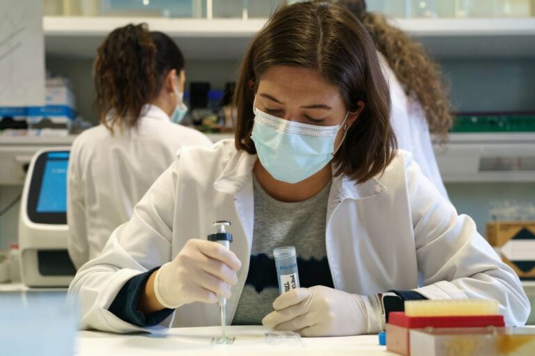 4 ways underrepresented STEM majors can stay the course