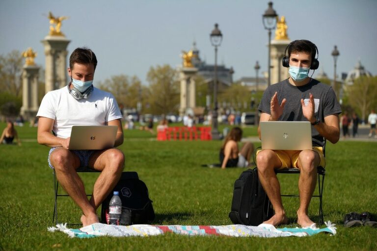 10 of the most relatable memes for students