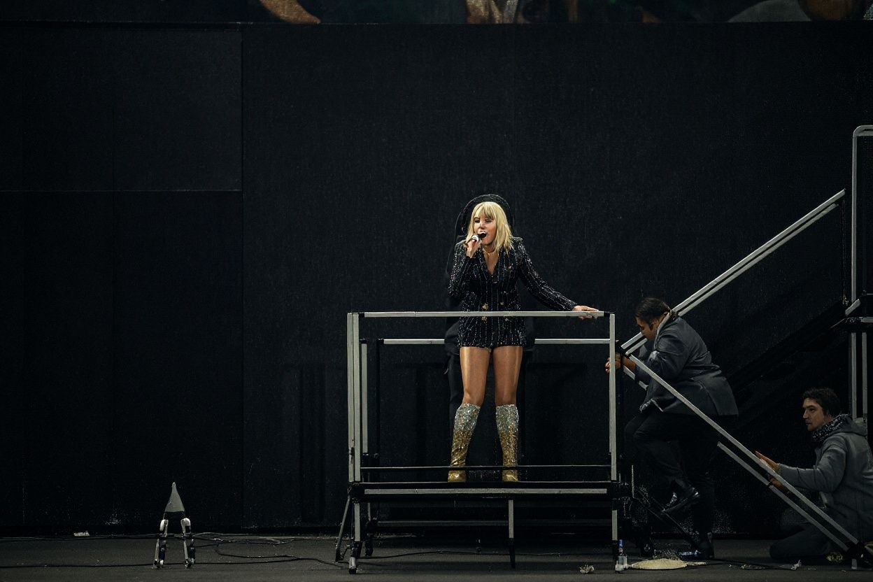 You probably shouldn’t pick your go-to karaoke song to listen to when studying because it might just turn into your own solo concert instead. Source: