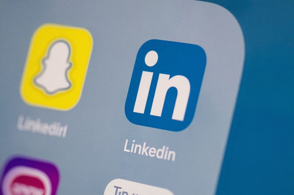 LinkedIn has great online courses for you to upskill as an adult learner. Source: