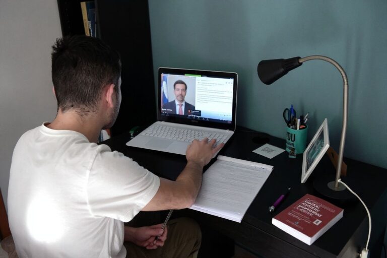 Remote cheating leads to 'corona degrees' in Greece