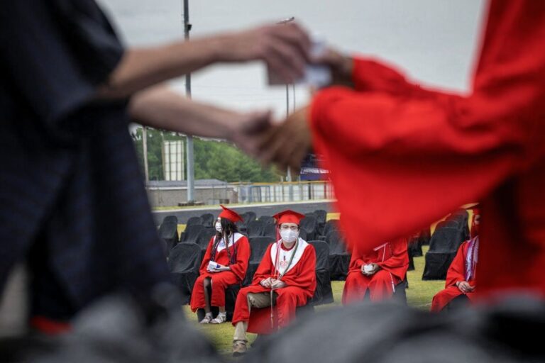 3 in 10 international graduates successfully immigrate to Canada