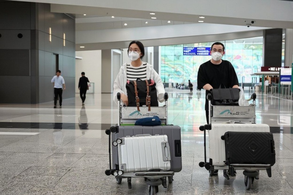 Pursuing higher education can often bring up the question of if you’re choosing to study abroad. Source: .