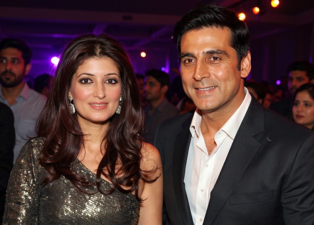 Indian Bollywood Akshay Kumar (R) and wife Twinkle Khanna (L) look on as they attend the “Stardust Awards 2011” ceremony in Mumbai on February 6, 2011.  PHOTO/STR (Photo by STRDEL / )
