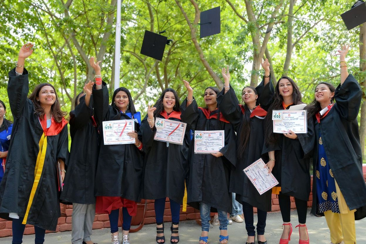 Indian students received record-high approval rates to study in the US in 2021 even with the coronavirus pandemic affecting international travel.