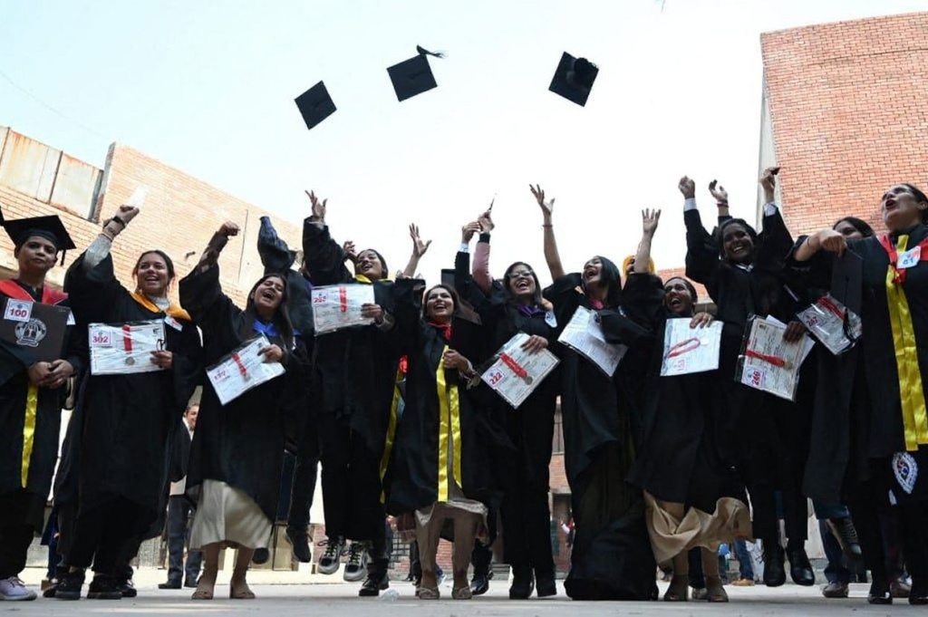 Students in these programmes graduate with a degree from two institutions. Source: 
Narinder Nanu/