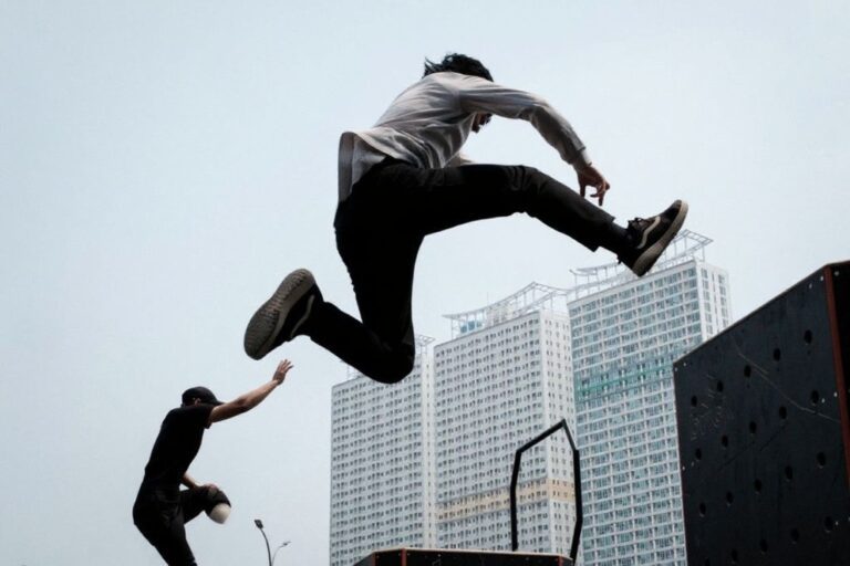 I have ADHD and I graduated university with distinction. Here's how I did it.