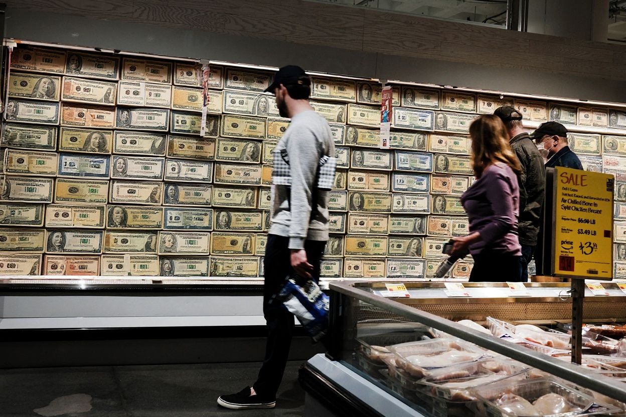 The current inflation has added nearly US0 in monthly expenses for an average American household. Source: Spencer Platt/Getty Images North America/Getty Images via