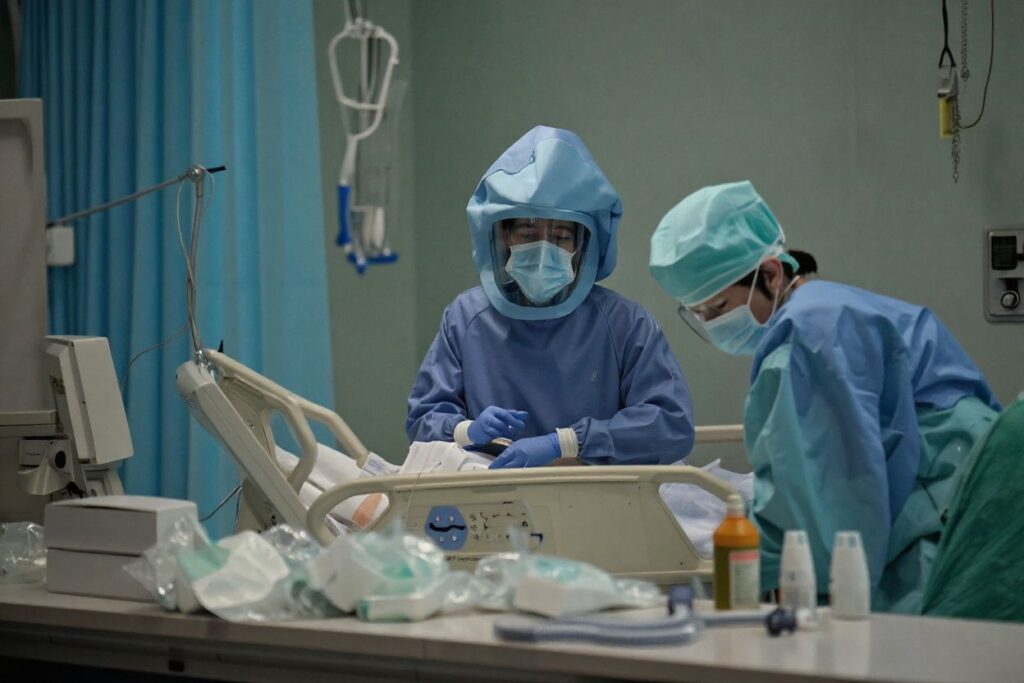 With more than 75,000 deaths, Italy is on the brink of exhaustion and hospitals are overwhelmed. Source: Andrea Solano/