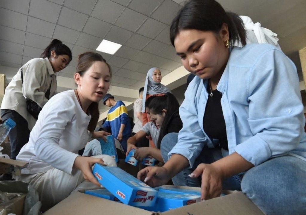 Successful applicants are expected to commit to their position for one year, with the possibility extension depending on their performance and programme funding. Source: Vyacheslav Oseledko/