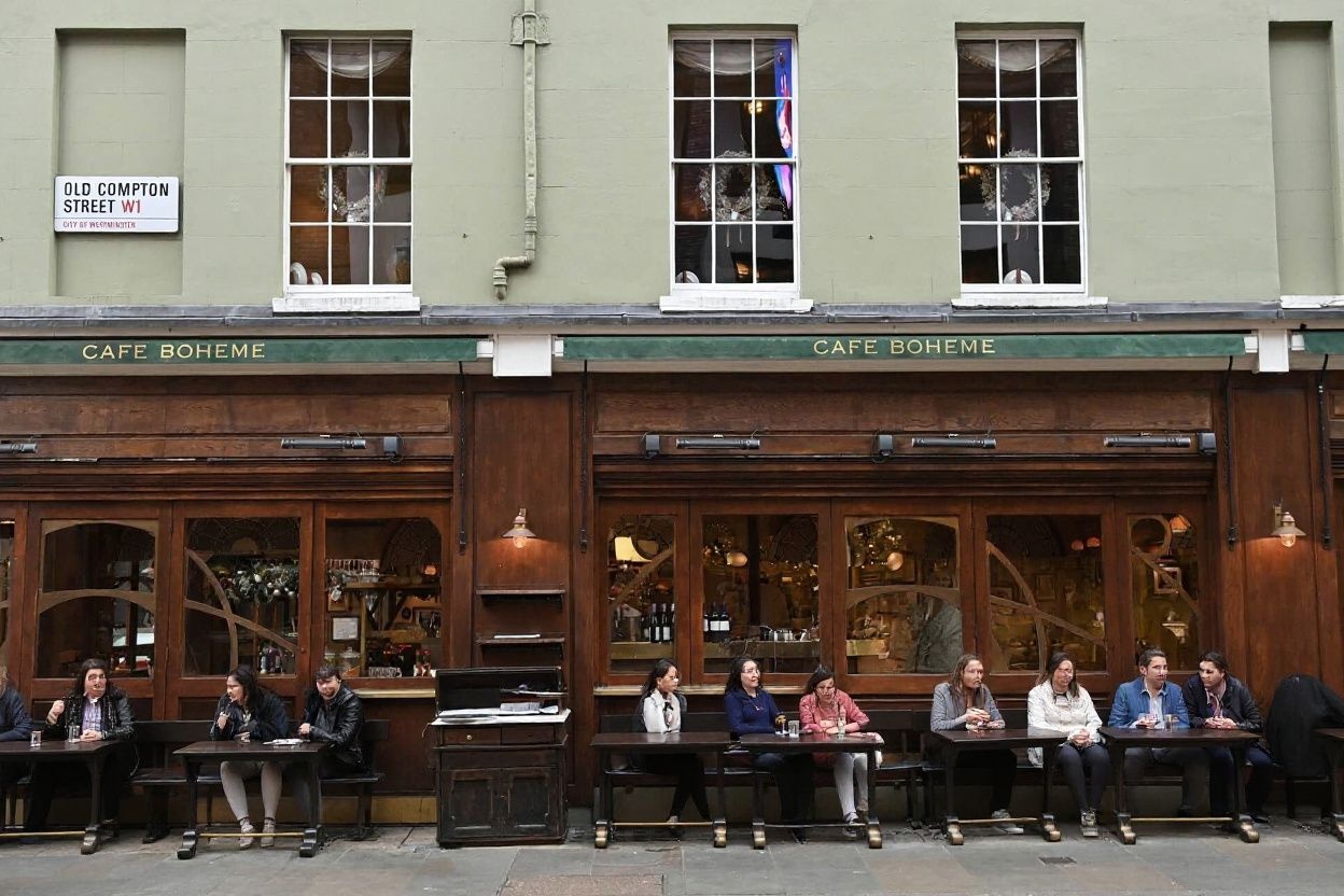 International students can eat their way through London’s exciting food scene. Source: Justin Tallis/