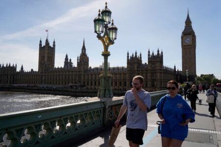 UK-bound int'l students — here's how you can save up to £5,000 on accommodation expenses