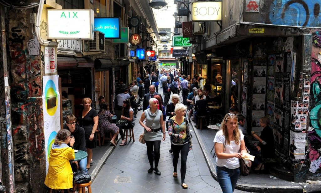 ​​​​​​​​​​​​​​​​Due to workforce shortages, there is a temporary relaxation of student visa work limits to all sectors of the economy, notes the Department of Home Affairs. Source: William West/