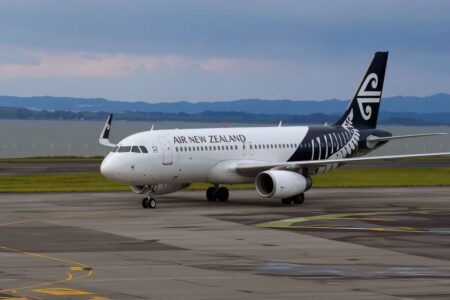 New Zealand border reopening delayed to end of Feb due to Omicron