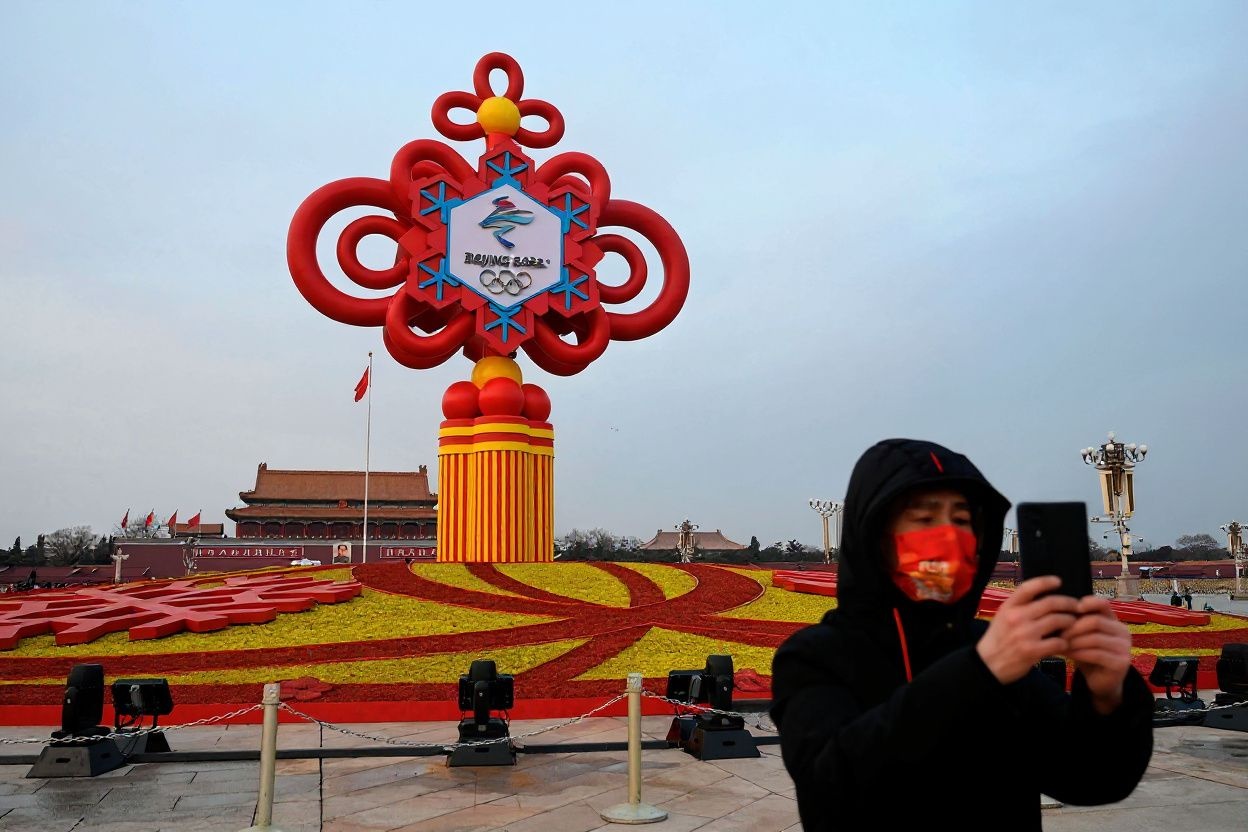 Despite initial hopes of international travel revival after the Winter Olympics, China’s new Omicron cases have dimmed prospects for imminent border reopening. Source: Jade Gao /