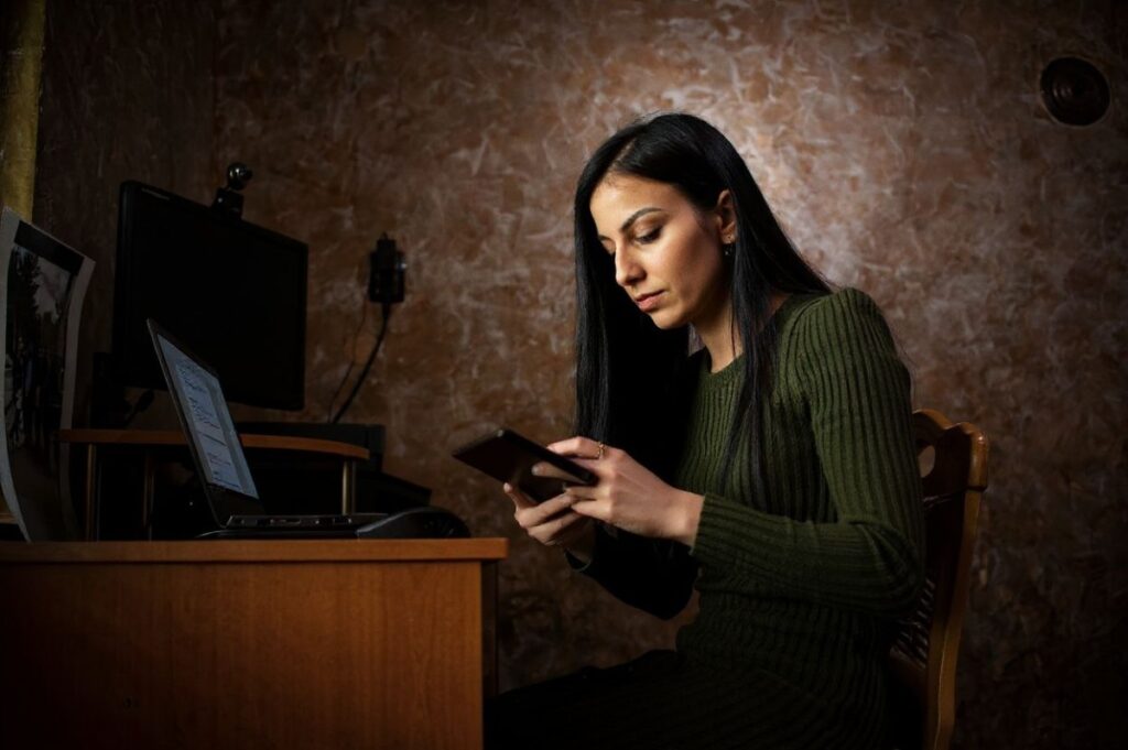 You can pursue short online courses to broaden your knowledge. Source: Nikolay Doychinov/