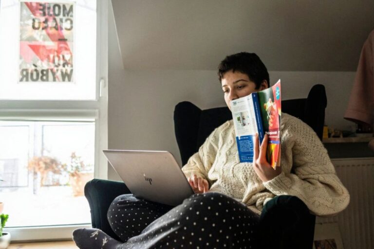 Unscrupulous essay mills will soon be banned in the UK