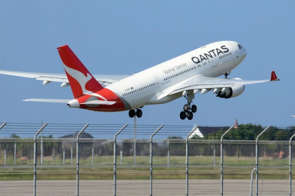 Even though international students are returning physically, we should not downplay the role of digital learning, said researchers. Source: Sonny Tumbelaka/