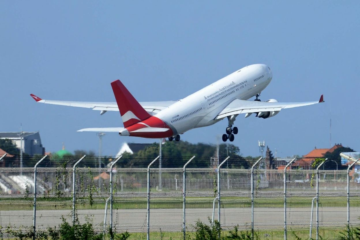 Australia eased its international border restrictions on November 1, paving the way for some vaccinated citizens to travel abroad.  Source: Sonny Tumbelaka/