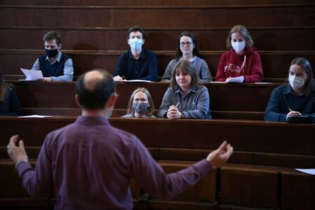 In Australian unis, class size matters