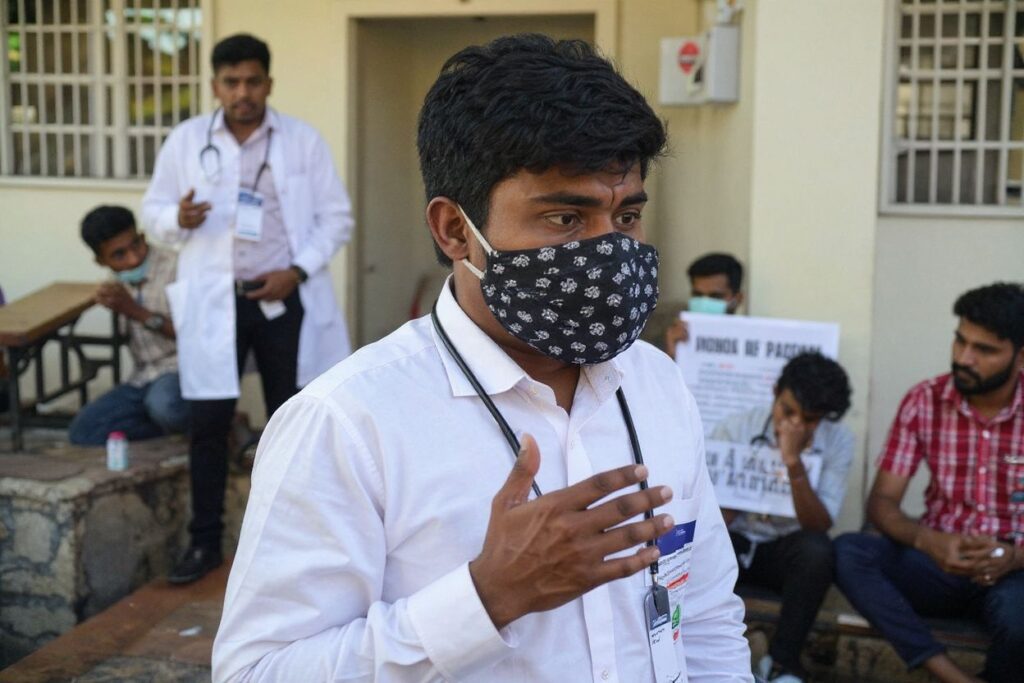 On March 19, 2022, MBBS students protested outside of the secretariat in Kerala and demanded recognition for their practical training at various government and private hospitals in the state. Source: Sam Panthaky/