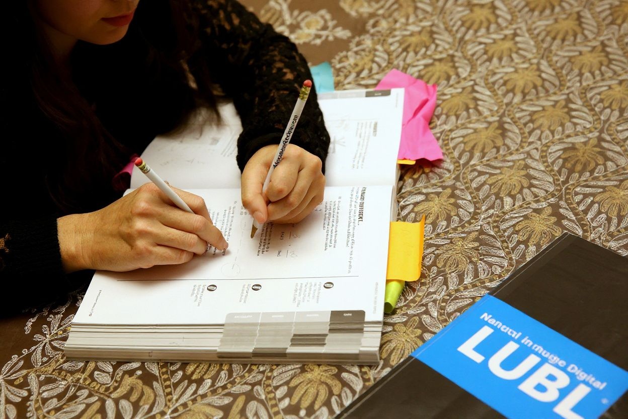 The College Board, which owns the SAT tests, announced in January 2022 that the SAT will be completely digital by 2024. Students will still have to take their online tests at the nearest exam centre. Source: Joe Raedle/Getty Images/