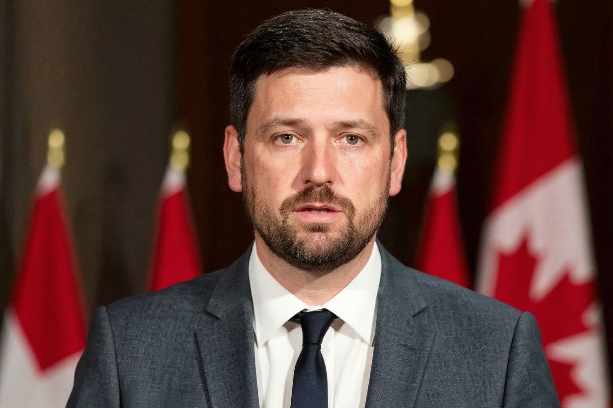 Immigration Minister Sean Fraser explained that the IRCC’s outdated tech system hampered their efforts to introduce the open work permit, and assured hinted at an update about the open work permit within the week. Source: Lars Hagberg/