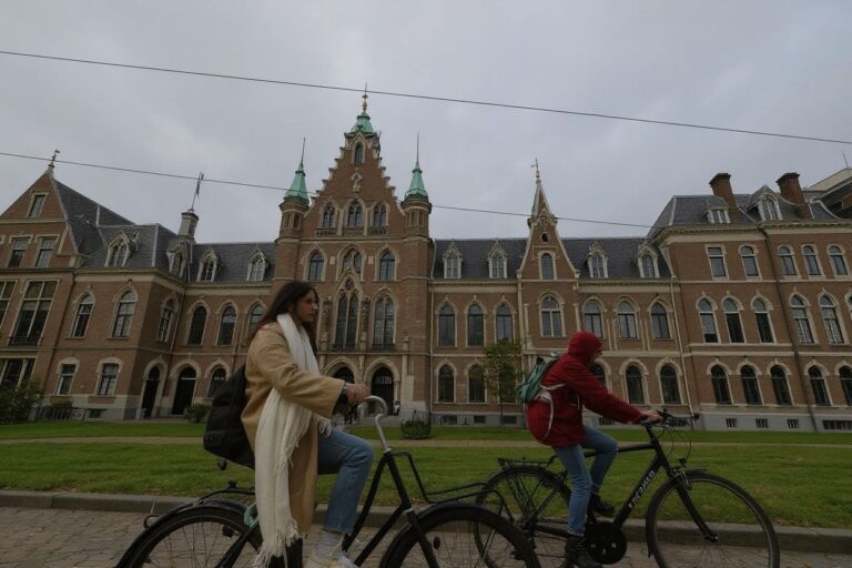 Why are Dutch unis trying to limit their number of international students?