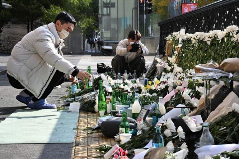 An int'l student guide to staying safe in a potential crowd crush