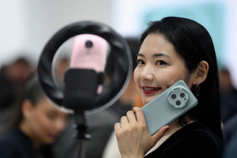 This sector has the highest paying tech jobs, zero mass layoffs