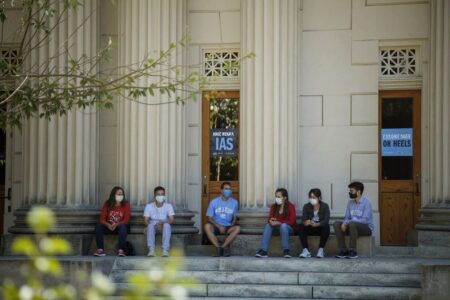 How an ER simulation helps medical and engineering students see new points of view