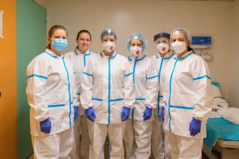 Students earn their spurs in packed Czech hospitals