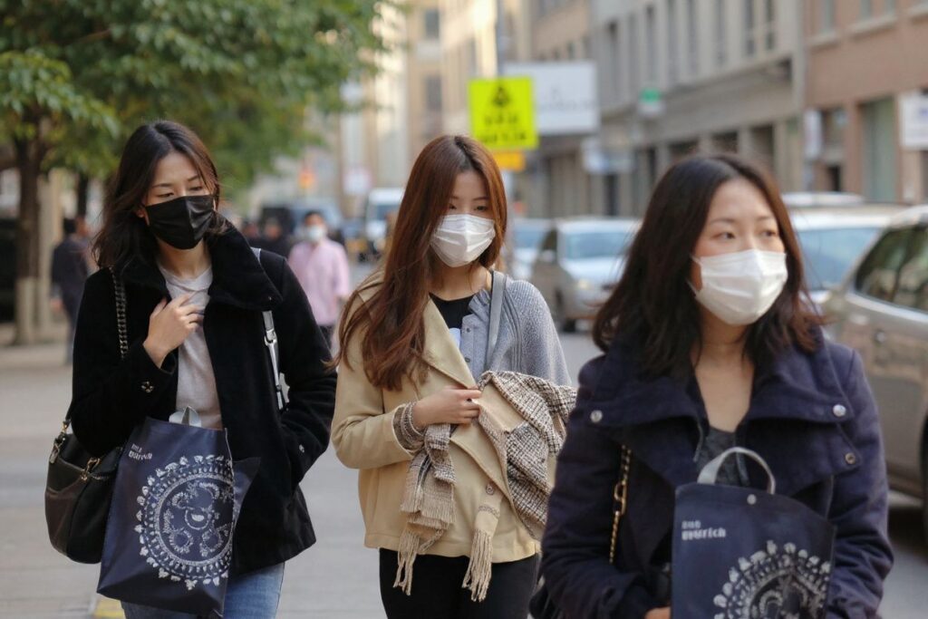 Many are reportedly unable to begin their school on time, given the lengthy entry procedures. Source: Sam Yeh/