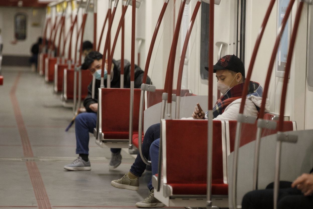 Spiking living costs and limited working hours due to study permit restrictions have exposed many international students to vulnerable working conditions in their efforts to make ends meet. Source: Cole Burston/Getty Images/