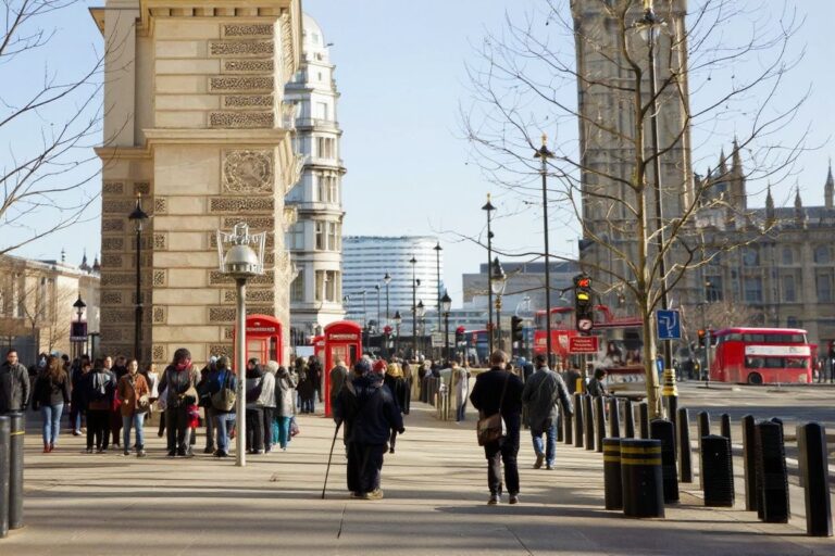 6 UK scholarships Indian students can still apply for