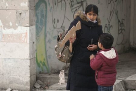 Indian students flee Ukraine as crisis heightens