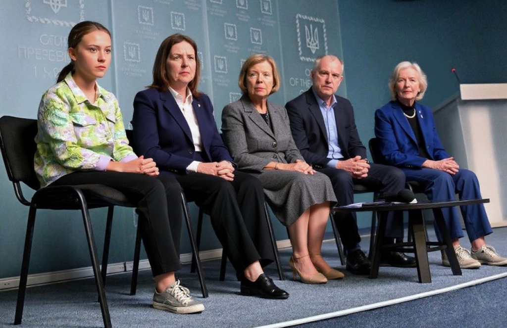 (From L) Swedish environmental activist Greta Thunberg, Vice-President of the European Parliament Heidi Hautala, former Deputy Prime Minister of Sweden Margot Wallstrom, Head of the Office of the President of Ukraine Andriy Yermak and Mary Robinson, ex-President of Ireland and former UN High Commissioner for Human Rights, attend a press briefing following the group first meeting in Kyiv on June 29, 2023. (Photo by Sergei SUPINSKY / )