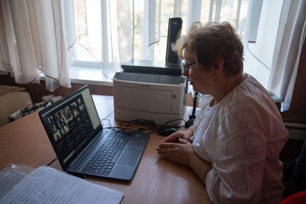 If you need help from a teacher, online learning can be a cheaper option. Source: Igor Tkachov /