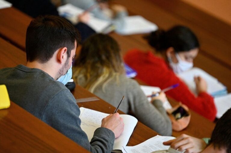 Graduate management education trends for international students: report