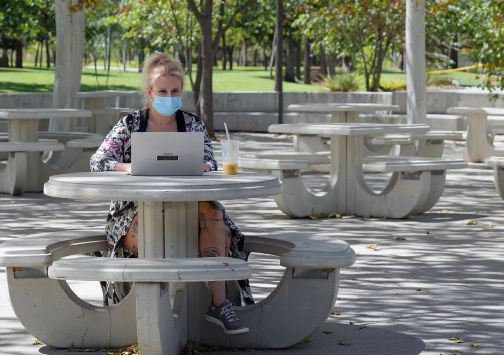 With freedom to take classes anytime, anywhere, comes the responsibility to plan your own study schedule. Source: Ethan Miller/Getty Images/