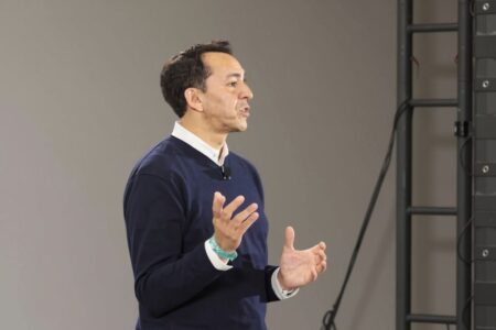 Can ChatGPT write essays better than university students?