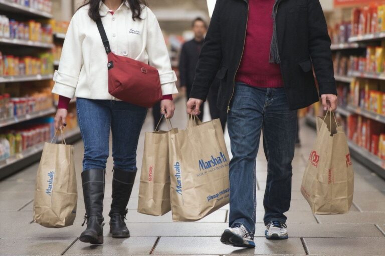 Students, here are 3 discount stores in the US for the best bargains