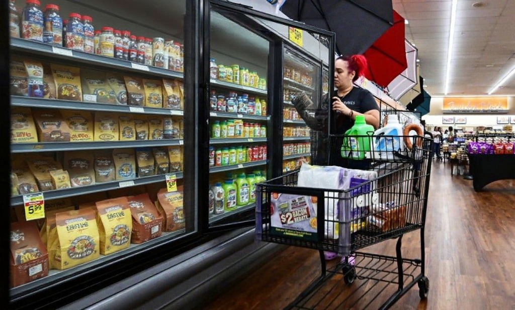 If you find yourself checking the price of every single item on the shelf, you’re definitely not alone. Source: Frederic J. Brown/