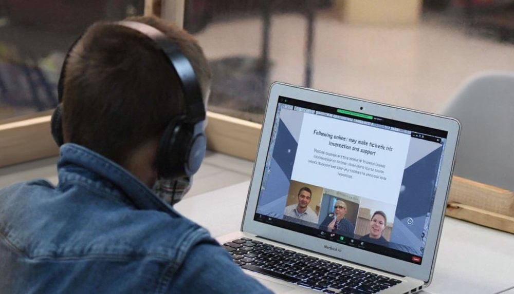 Following online classes may make it tough to access peer interaction and support. Source: Robyn Beck/