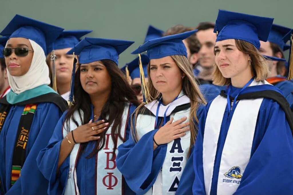 Source: Mandel Ngan/