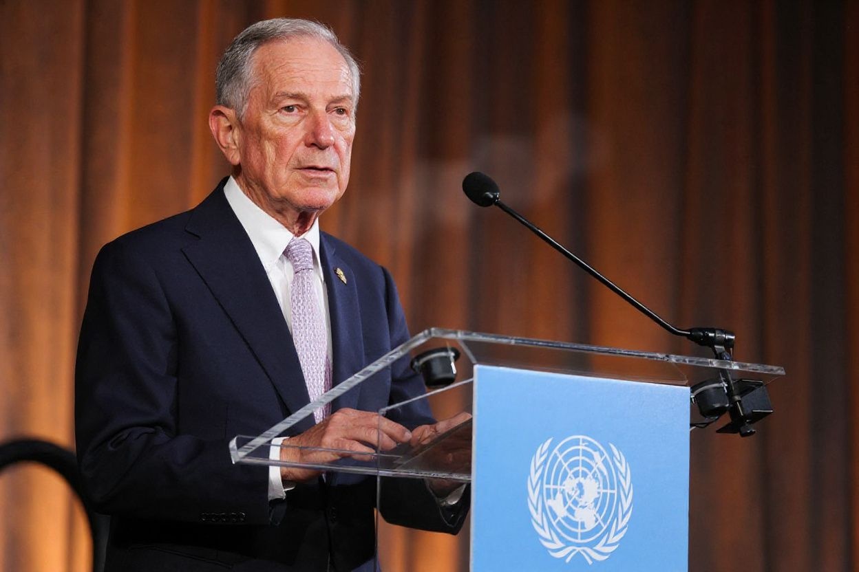 Michael Bloomberg has served as the Mayor of New York City for three terms., shot on Sony A7R IV, 85mm f/1.4 lens, RAW photograph, unedited, candid moment, natural lighting, photojournalistic style | NEGATIVE: AI generated, artificial, computer generated, digital art, 3d render