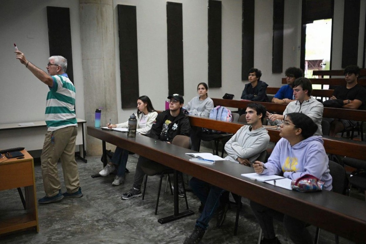 Having a good relationship with your lecturer or mentor can mean a lot more, especially if you need them to help you when you’re falsely accused of using AI-generated writing. Source: