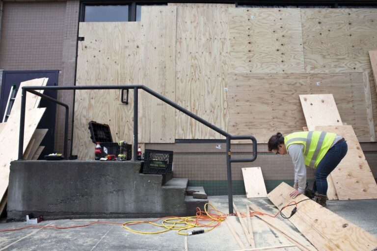 Degrees Explained: Construction Management